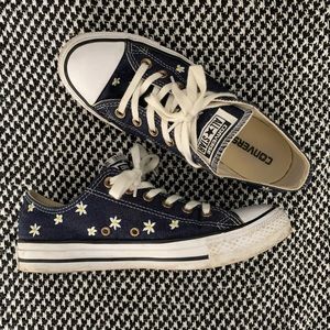 Dark denim daisy embroidered converse